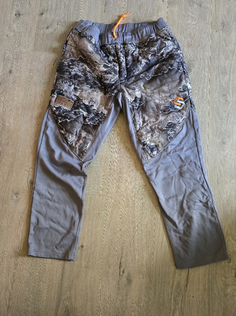 Scwnt LokMen's Gray Camouflage Performance/Base Layer Pants